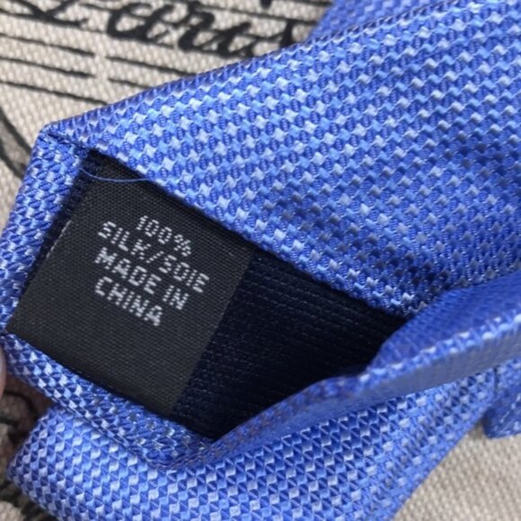 MICHAEL KORS Silk Sorento Solid Neat Tie - Picture 6 of 6